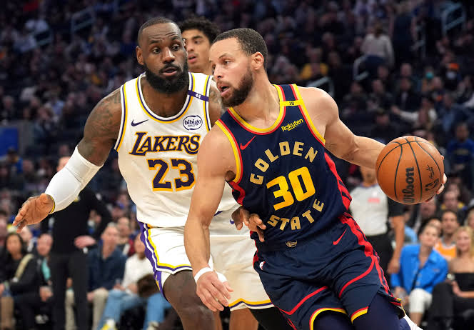 Best Basketball Streaming App: Watch Live Games and Highlights